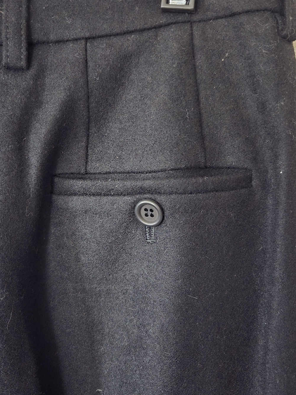 Prada Black Pleated Cuffed Hem Tailored Wool Trousers Size 28 Wool Blend Lined. - Picture 6 of 7